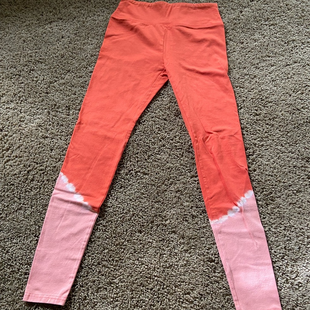 Size XS pink/orange ombré leggings